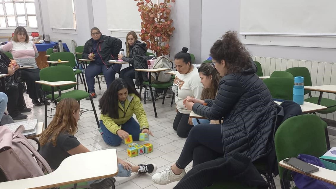 Taller Teórico Práctico ''Hacia el Empoderamiento de las Familias.'' Fundación TEA Santa Cruz